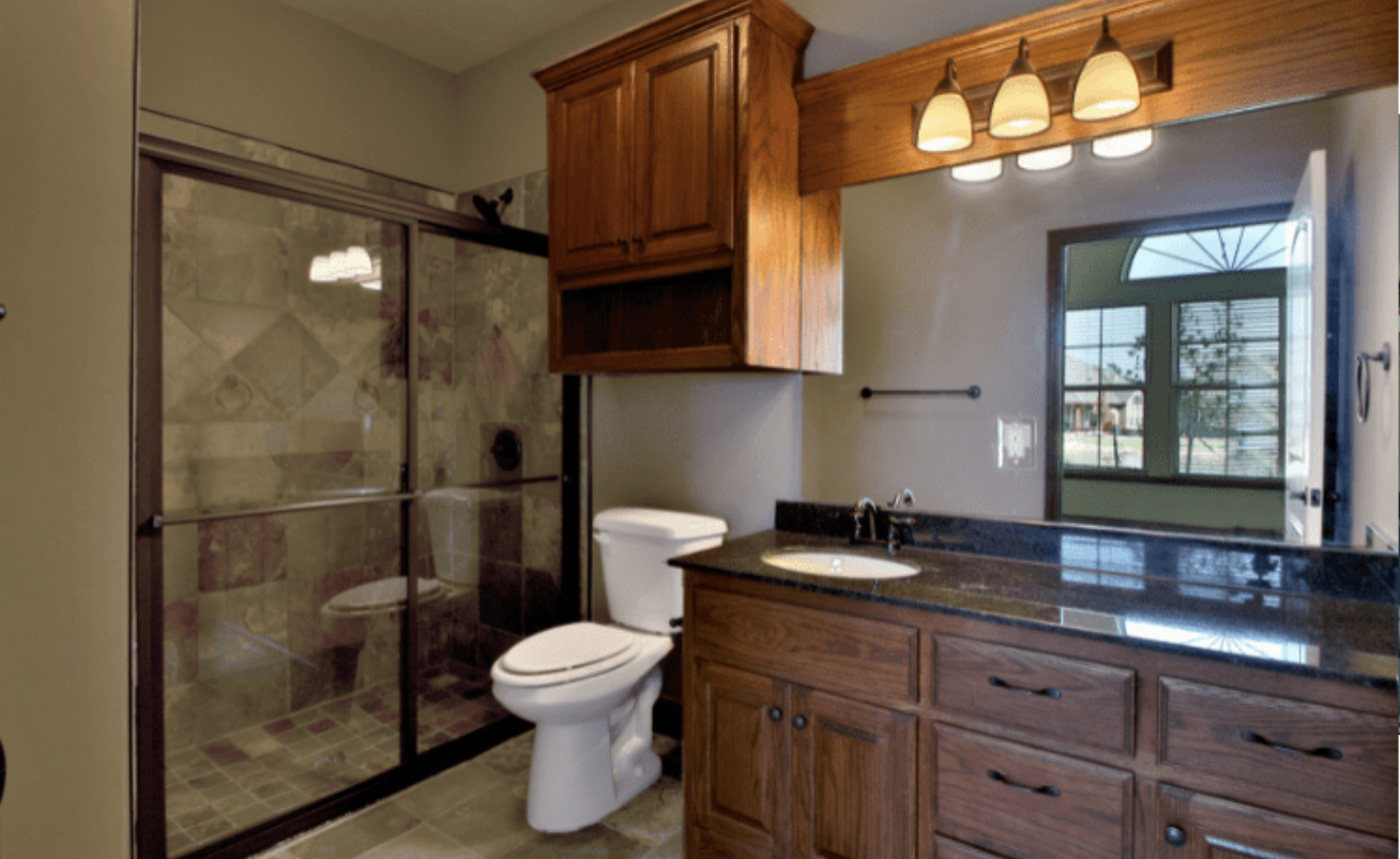Grace Pointe 55+ Acive Adult Living Moore Oklahoma Cottage Bathroom