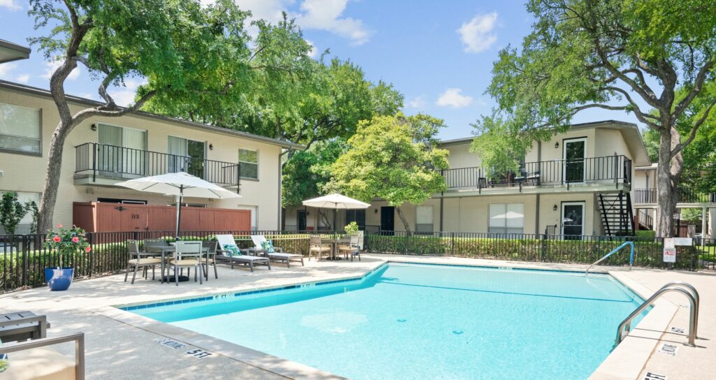 Meadowstone Place 55+ active adult retirement communities in Dallas, TX