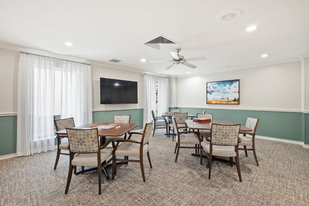 Lounge area at Meadowstone Place 55+ active adult retirement communities in Dallas, TX Activities Room