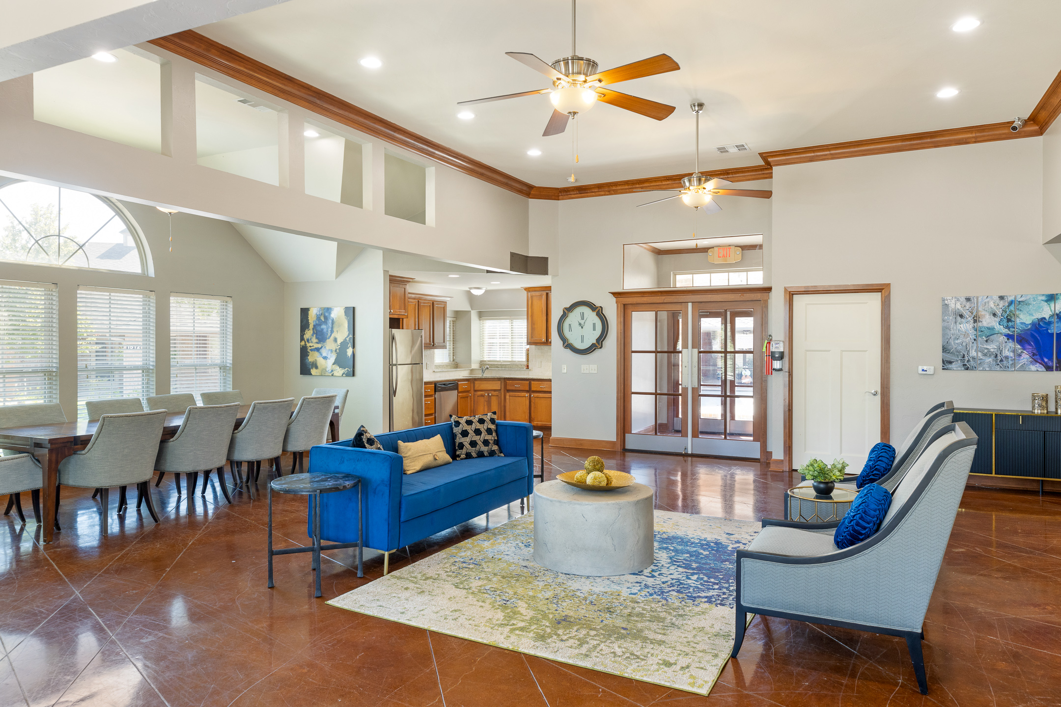 Spacious and bright seating in the common area of Grace Pointe Senior Living Community in Oklahoma.